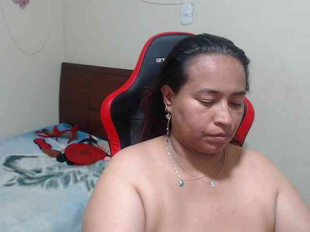 CamilaSexHot webcam