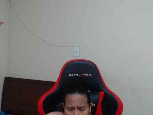 CamilaSexHot webcam