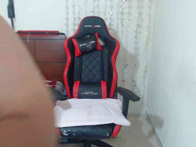CamilaSexHot webcam