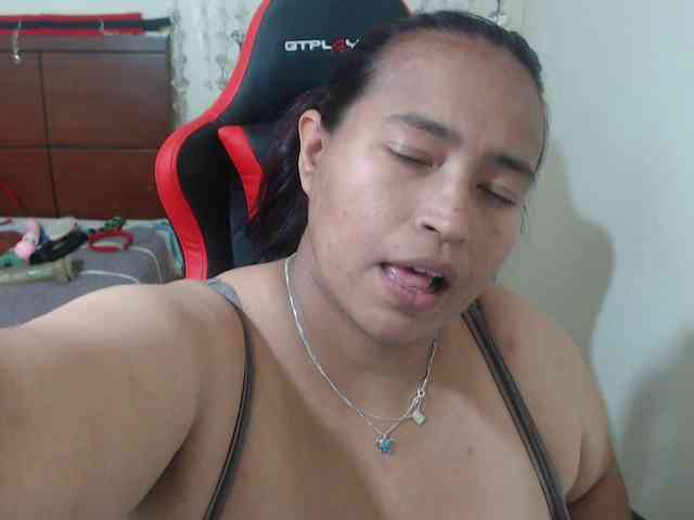 CamilaSexHot webcam