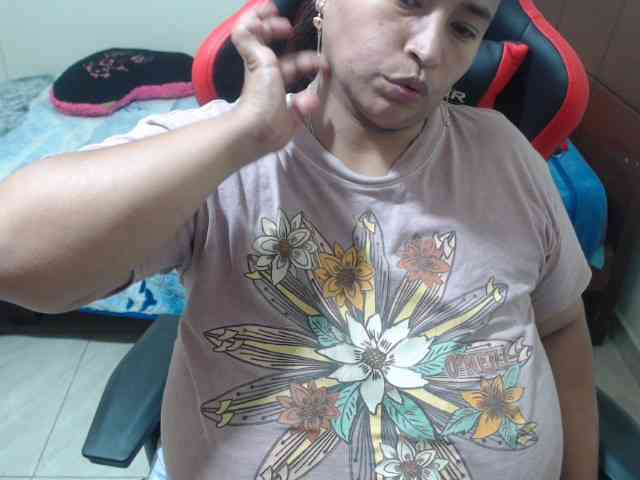 CamilaSexHot webcam