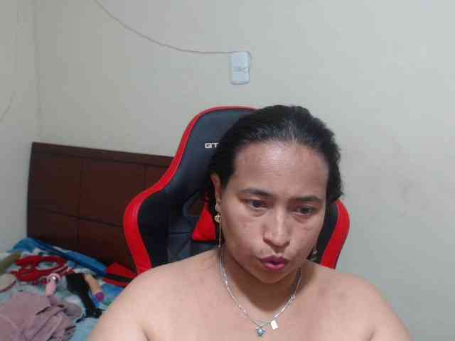 CamilaSexHot webcam