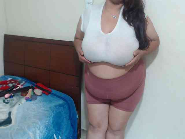 CamilaSexHot webcam