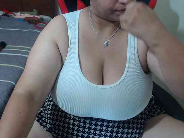 CamilaSexHot webcam