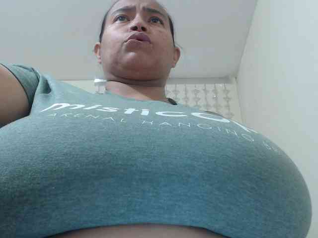 CamilaSexHot webcam