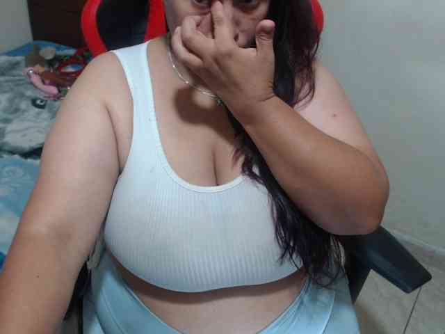CamilaSexHot webcam