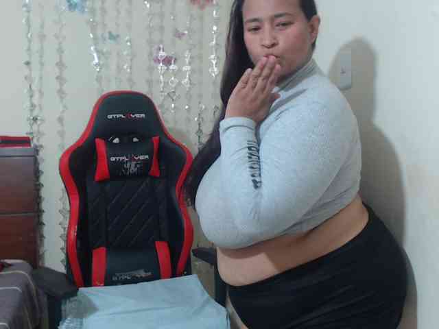 CamilaSexHot webcam