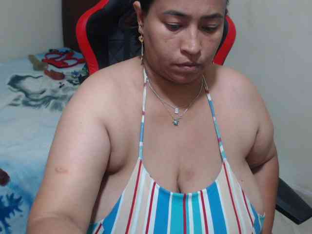 CamilaSexHot webcam