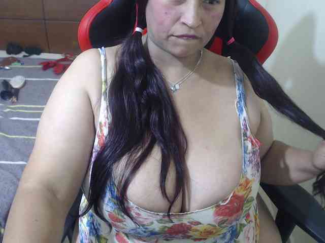 CamilaSexHot webcam