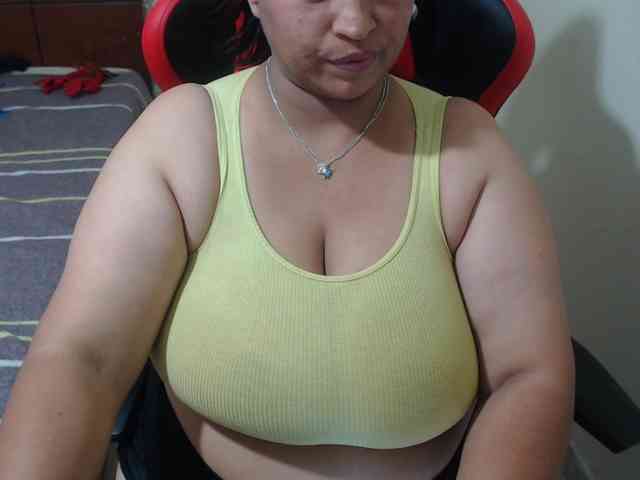 CamilaSexHot webcam