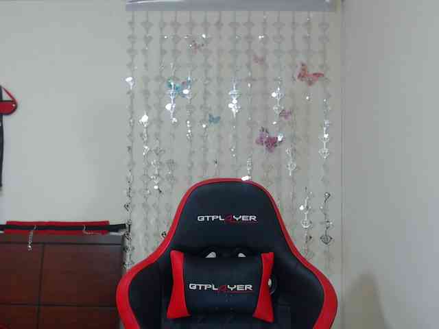 CamilaSexHot webcam