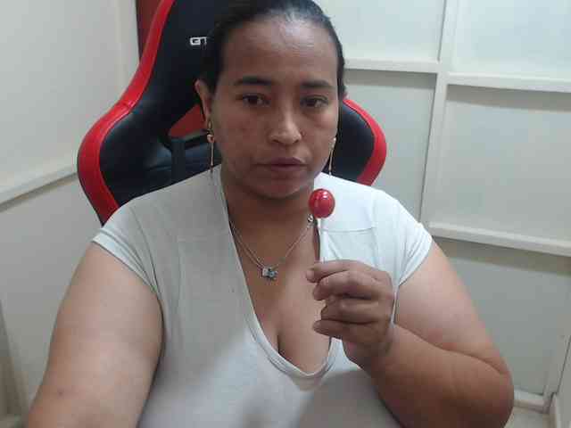 CamilaSexHot webcam