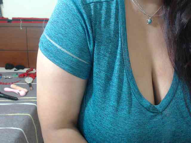 CamilaSexHot webcam