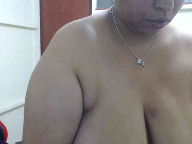 CamilaSexHot webcam