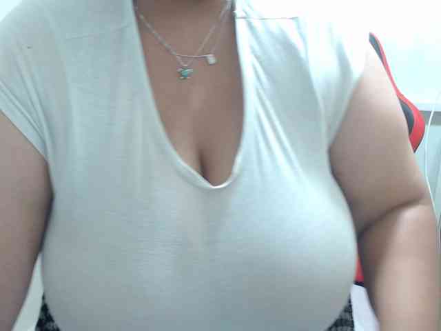 CamilaSexHot webcam