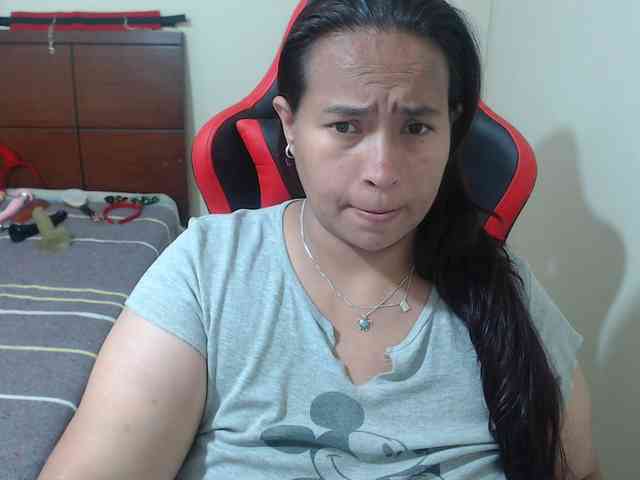 CamilaSexHot webcam