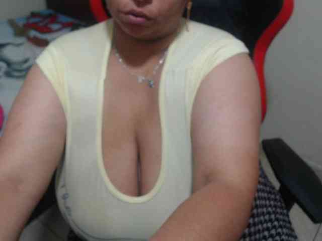 CamilaSexHot webcam