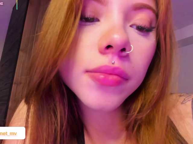 Roxanne-tay live cam