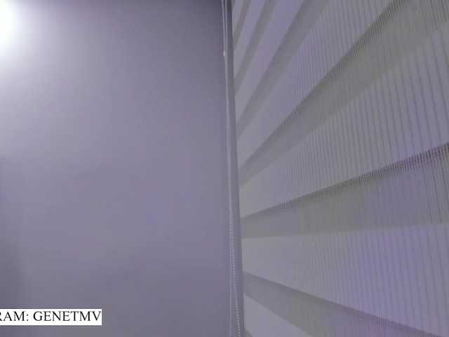 Roxanne-tay live cam on BongaCams