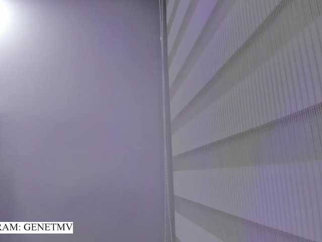Roxanne-tay live cam on BongaCams