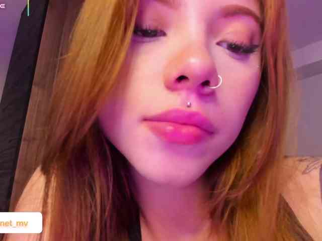 Roxanne-tay Roxanne-tay