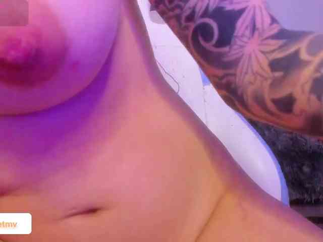 Roxanne-tay webcam