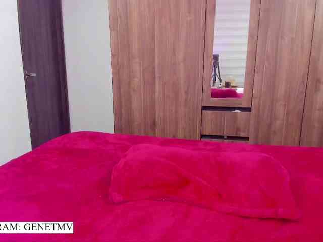 Roxanne-tay webcam