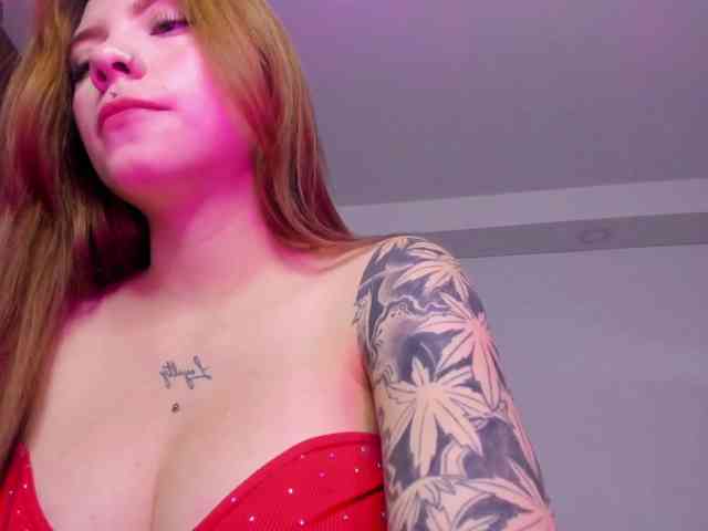 Roxanne-tay webcam
