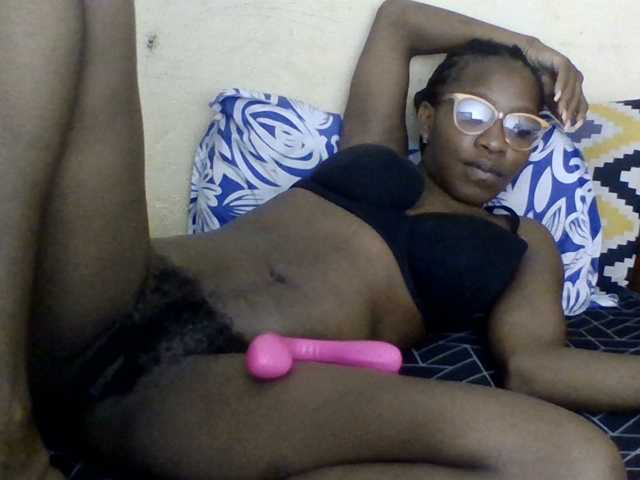 Minlavine live cam on BongaCams