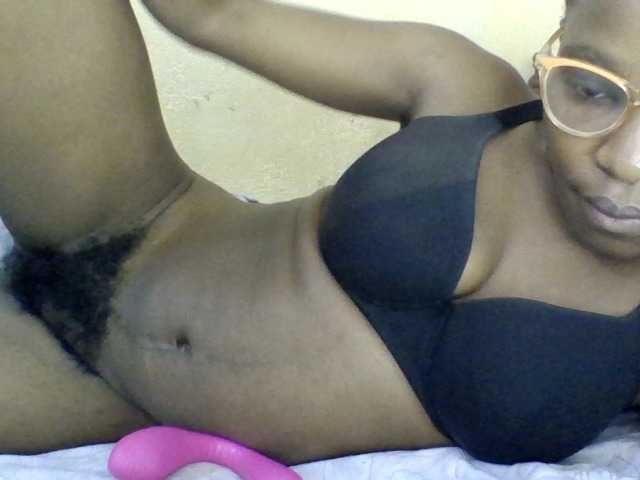 Minlavine live cam on BongaCams