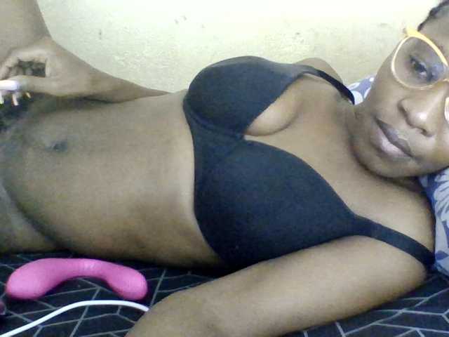 Minlavine live cam on BongaCams