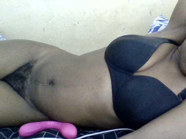 Minlavine live cam on BongaCams