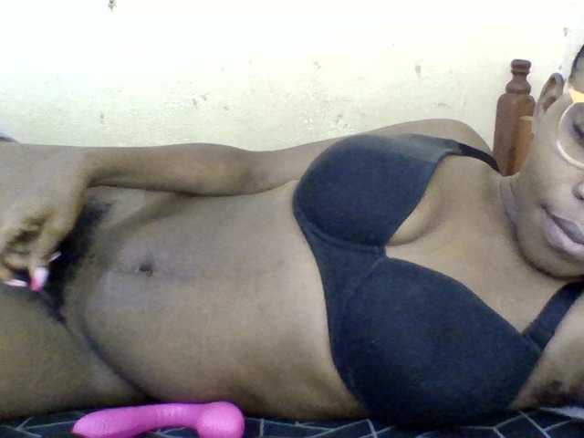 Minlavine live cam on BongaCams