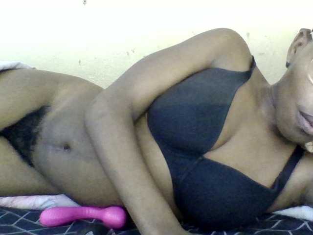 Minlavine live cam on BongaCams