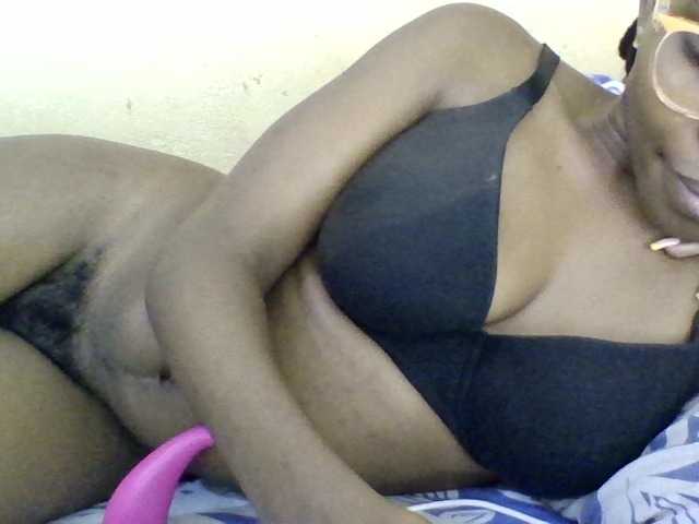 Minlavine live cam on BongaCams