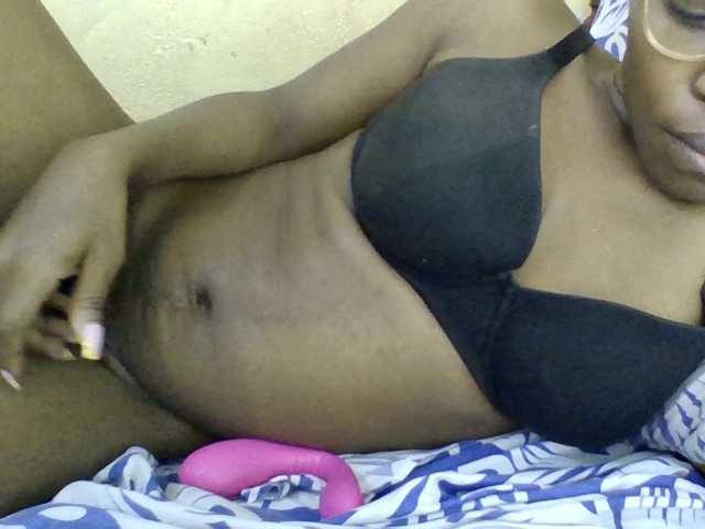 Minlavine live cam on BongaCams