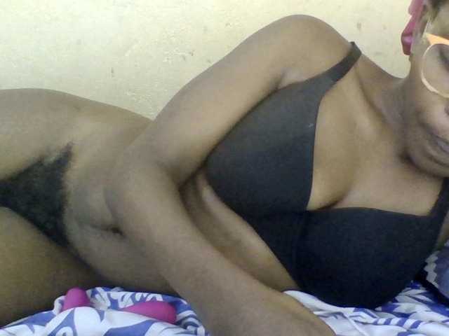 Minlavine live cam on BongaCams