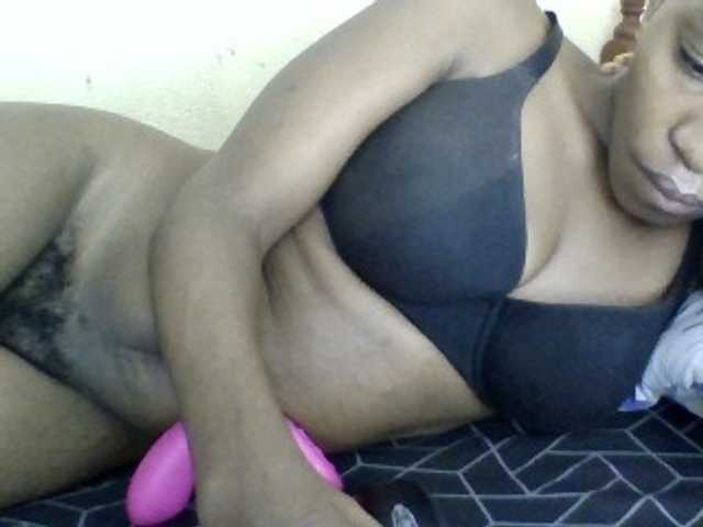 Minlavine live cam on BongaCams