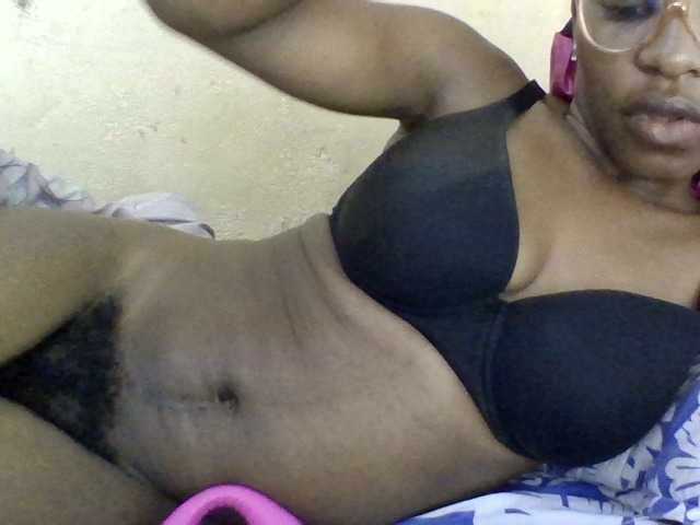 Minlavine live cam on BongaCams