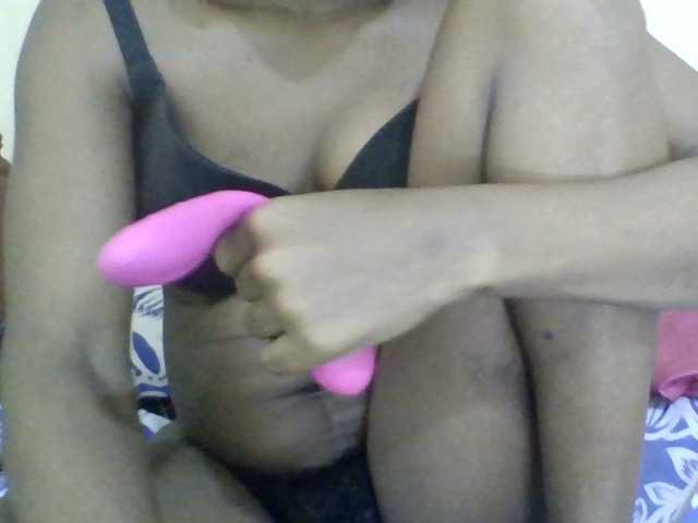 Minlavine live cam on BongaCams