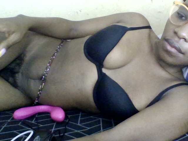 Minlavine live cam on BongaCams