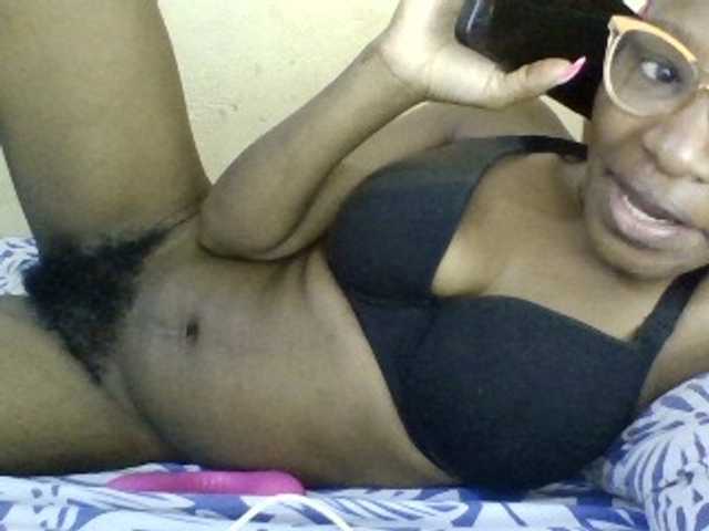 Minlavine live cam on BongaCams