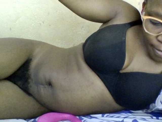 Minlavine webcam bongacams model stream image