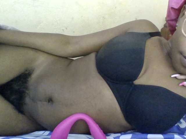 Minlavine live cam on BongaCams