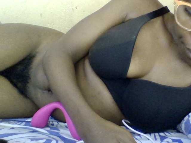 Minlavine live cam on BongaCams