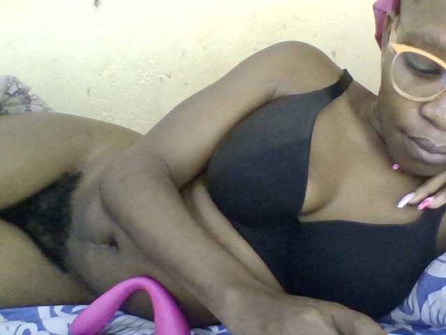 Minlavine live cam on BongaCams