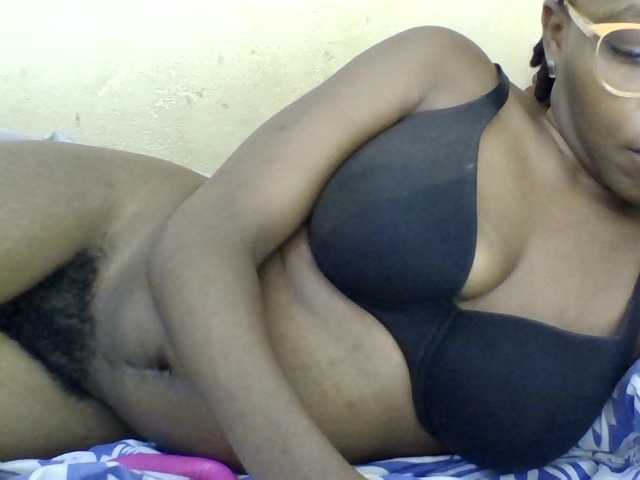 Minlavine, en directo ahora en BongaCams