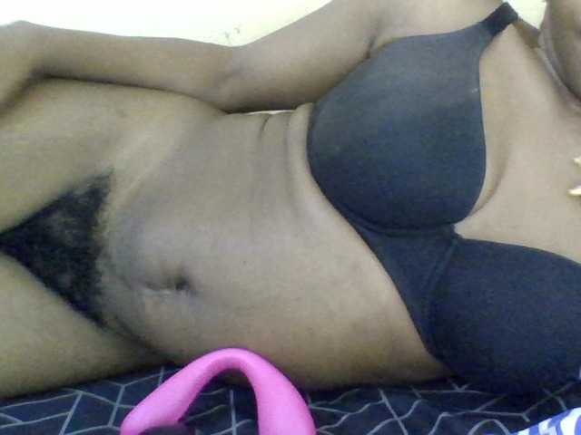 Minlavine webcam bongacams model stream image