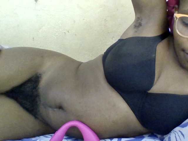 Minlavine live cam on BongaCams