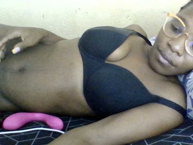 Minlavine live cam on BongaCams